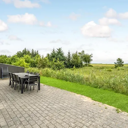 4 Bedroom In Romo *
